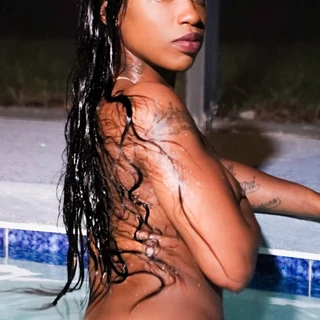Mzprettyypussyy