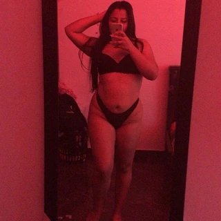 Nahomi Molina 😈