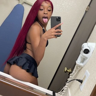 Nina 💋