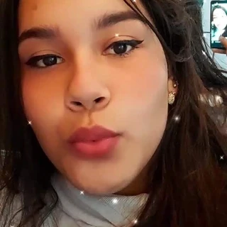 Naty_Brunette