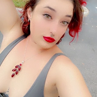 NaughtyKnickerx