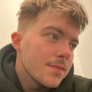 P ✨