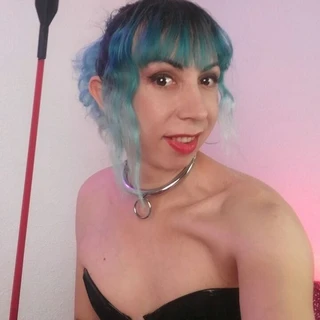 Nia Fox FREE Onlyfans