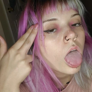 Nicole 👽