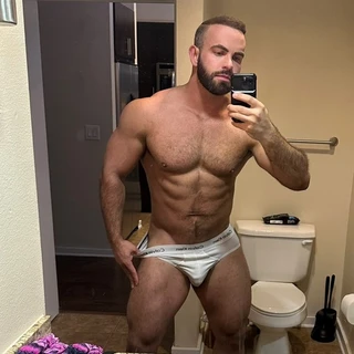 Nick Stracener 🍆🍑 (Top 1% creator)