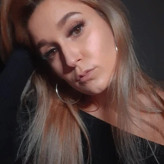 Nicole 🤤💦