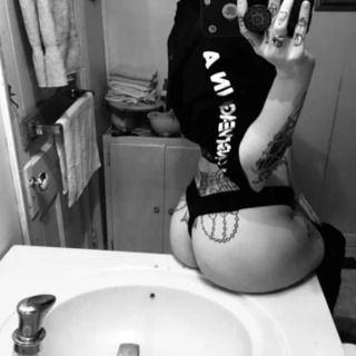 Nicole Sixx