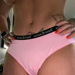 Nicolette Sins