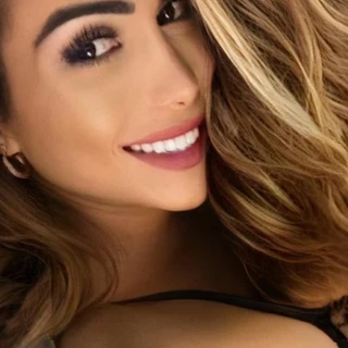 Nina La Vera