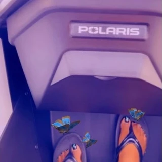 Fe’Fe Feet
