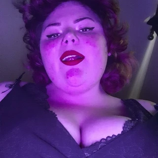 Bella Babbles the Hotwife