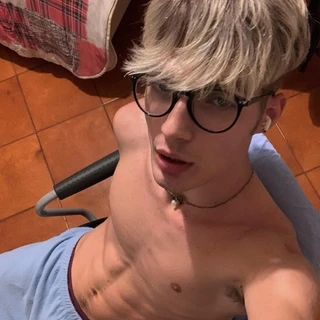 urfavskinnyboy
