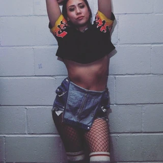 ✨PEACHYY LONDON VIPs✨ March 1 😘