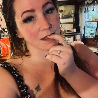 Ginger & Phoenix’s Sexcapades