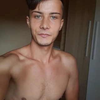 @Peterr98 ✌😈❤