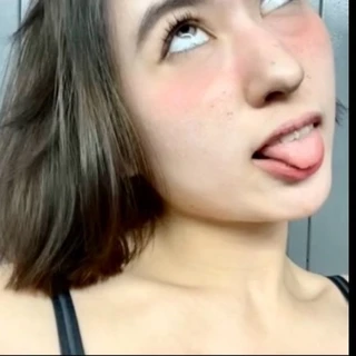 😝😝