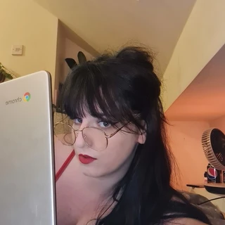 Petite Minx