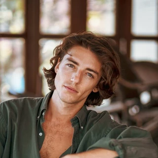 Floris Barrett
