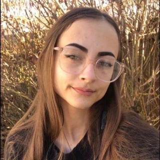 Connie Kavon🌙