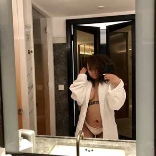 Ash Lee
