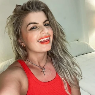 𝐾𝑖𝑚💖 𝑡ℎ𝑒 𝑝𝑙𝑎𝑦𝑓𝑢𝑙 𝑚𝑜𝑚𝑚𝑦😈