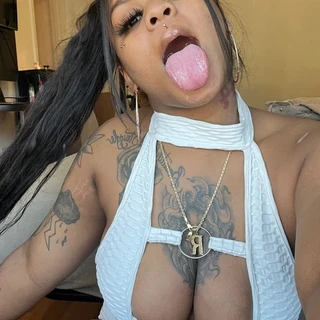 innocent freak 💦🌹