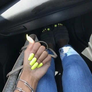 Pick A Color 🤍