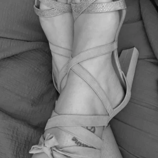 M’s Sparkly Toes