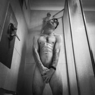 Hung Nerd