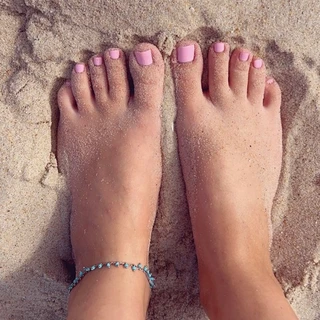 Kim’s Feet