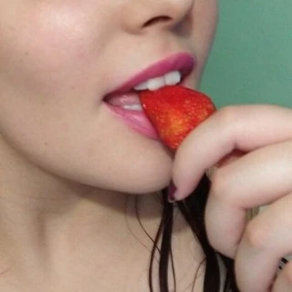 Eva Púrpura