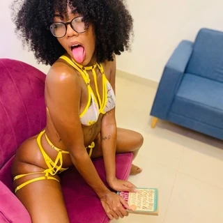 Queen Barbie Black