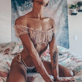 🌻ℚ𝕦𝕖𝕖𝕟𝕚𝕖🌻