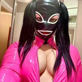 Quirky Kink Queen