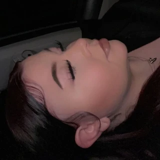 Sasha😈