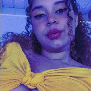 Raquel 🍑