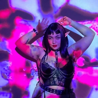 🥀𝐑𝐄𝐃𝐅𝐋𝐎𝐘𝐃🥀