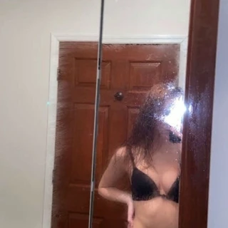 Red headed Baddie