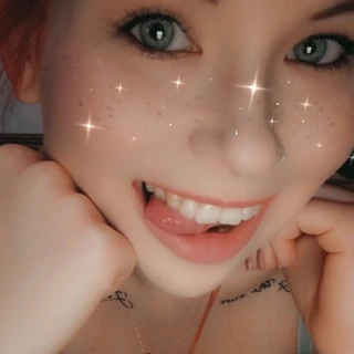 Red ✨