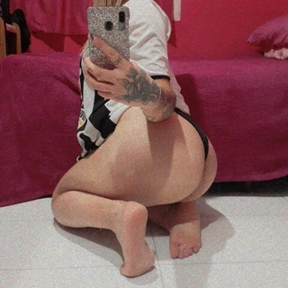 𝓠𝓾𝓮𝓮𝓷 𝓸𝓯 𝓽𝓱𝓮 𝓝𝓲𝓰𝓱𝓽👑👠