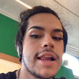 𝓇𝑒𝓃𝑒𝑒