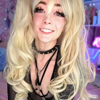 Riley Cyriis ~ Manic Pixie E-Thot ~