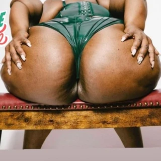 Roxyy James