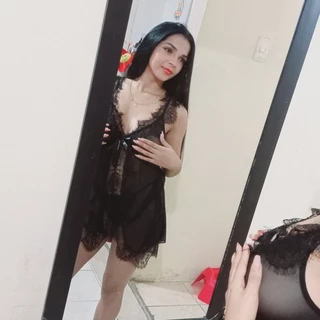 La morenita😏