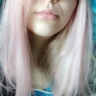 Nia 🌸🐰
