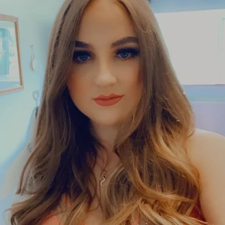 Sarah Beth_<3
