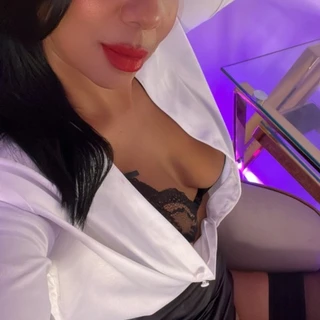 Sarah The Invader Clips