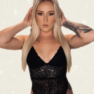 Stephanie🖤