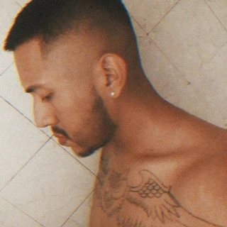 Skinny dark love