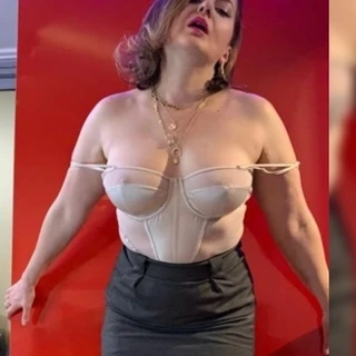 Scarlett_nylons